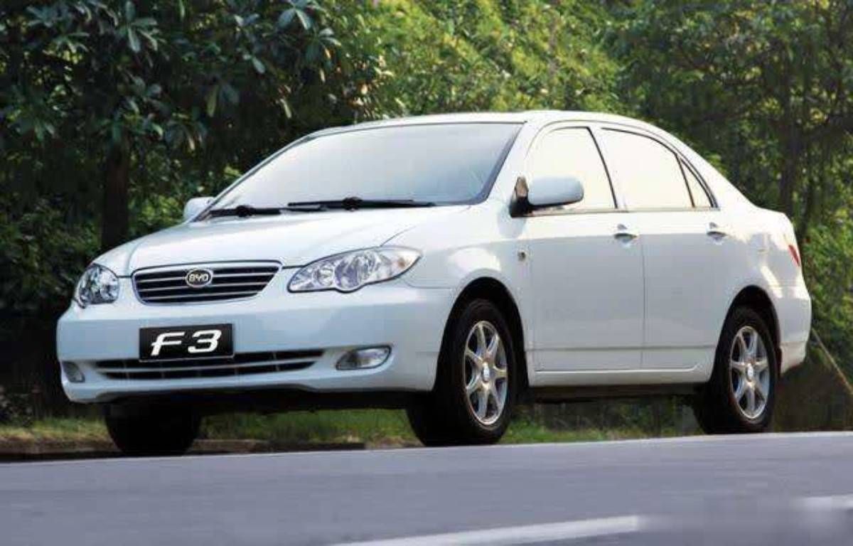 3202 年了，国产 MPV 还没有走出「埃尔法」的阴影