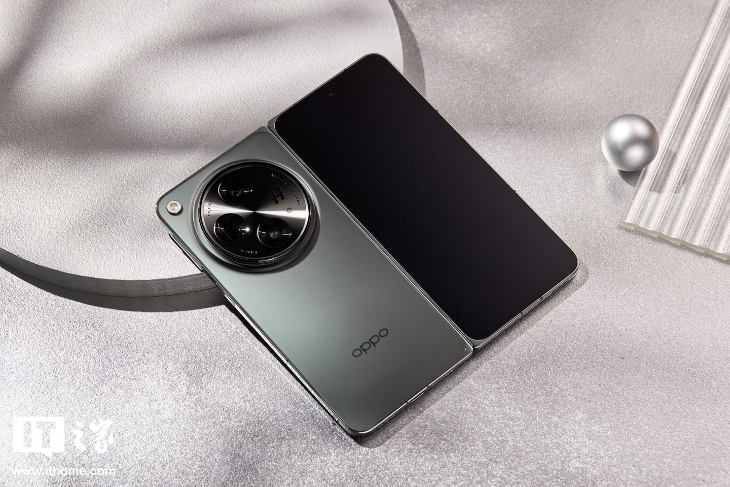 9999 元起，OPPO Find N3 / 典藏版折叠屏手机图赏