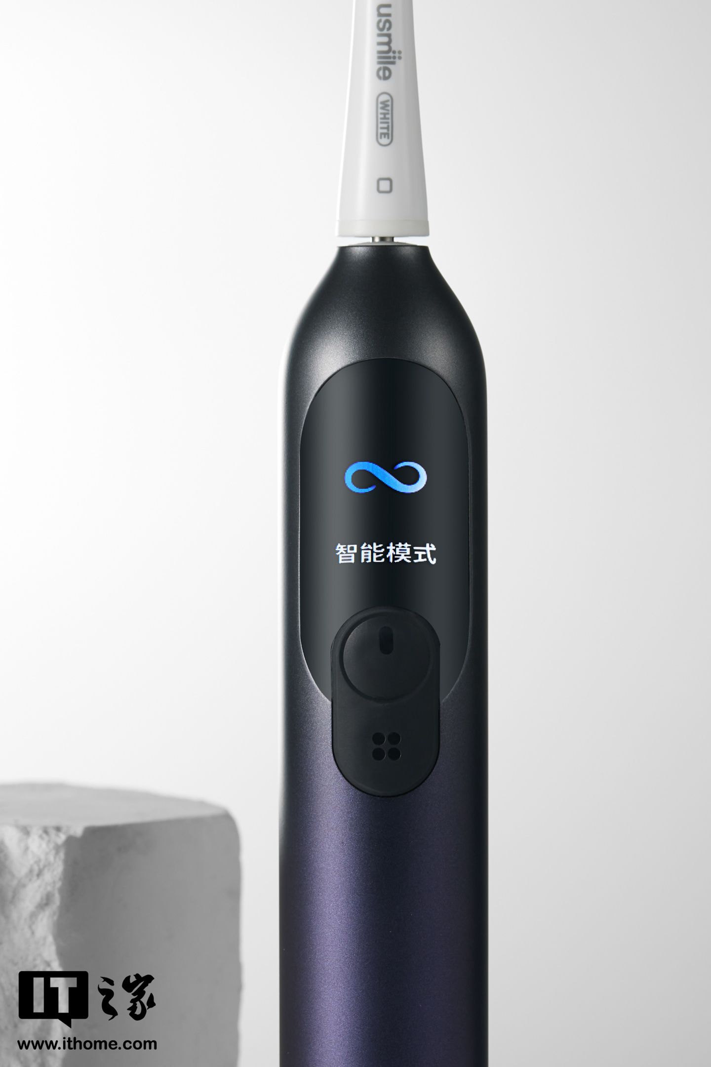 usmile 笑容加双面屏数字牙刷 F10 PRO 图赏：独特双面屏设计，刷牙可视化