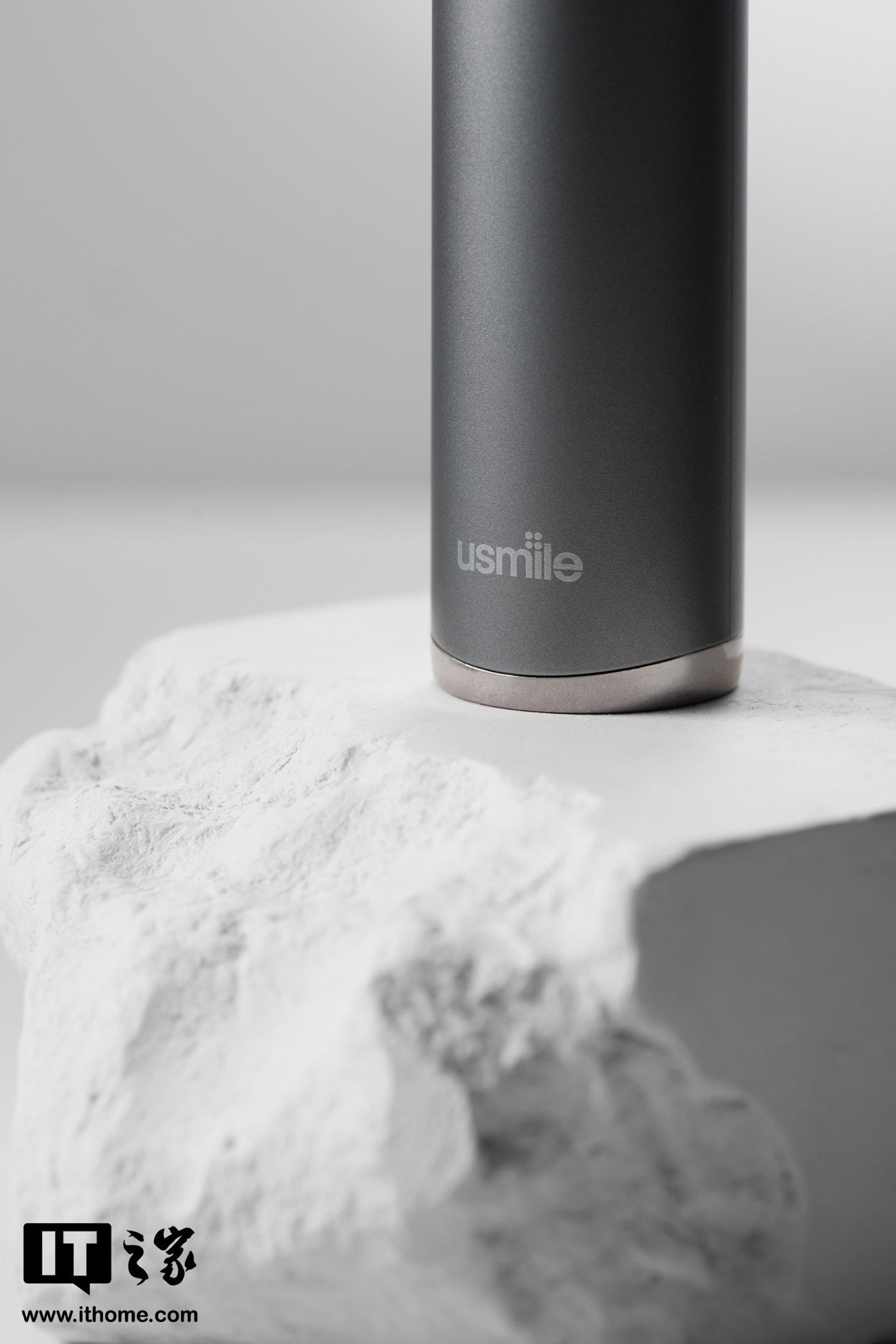 usmile 笑容加双面屏数字牙刷 F10 PRO 图赏：独特双面屏设计，刷牙可视化