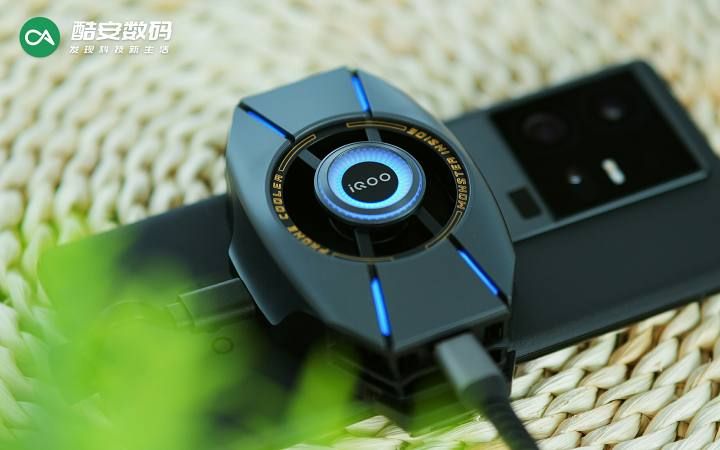 极摩客 K1 &amp; 极摩客 G1 · 图赏】