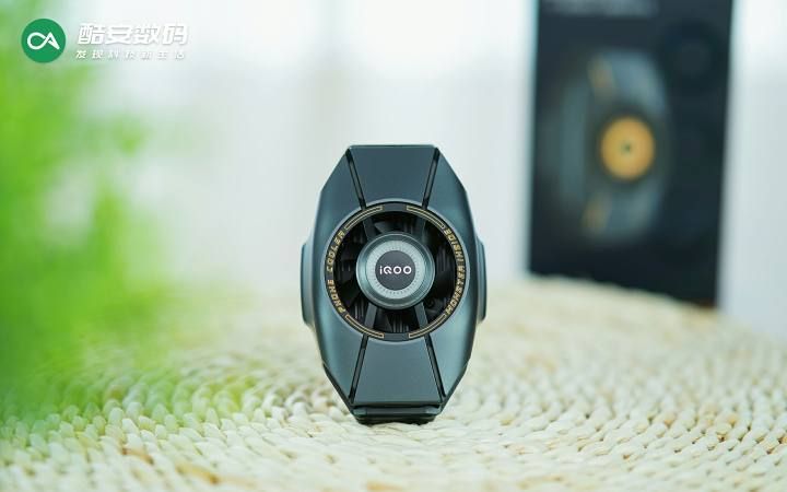 极摩客 K1 &amp; 极摩客 G1 · 图赏】