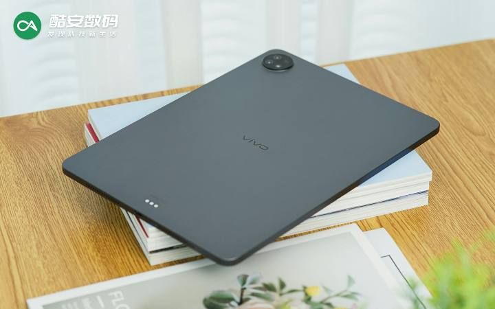 vivo X Flip「菱紫」· 真机图赏】