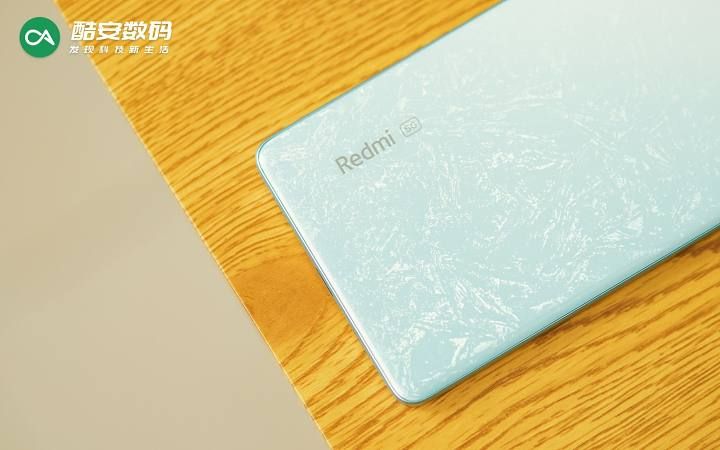 iQOO Z7「深空黑」· 真机图赏】                                                                                                                                                                                                                                       