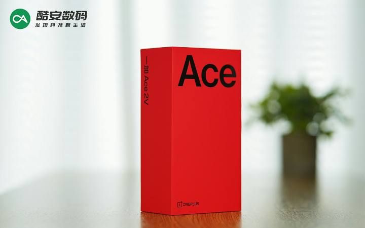 一加 Ace 2V 青釉 · 真机图赏】