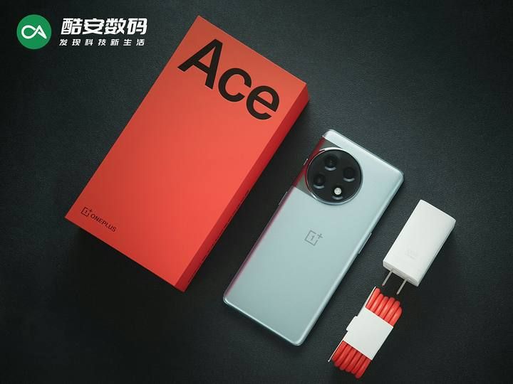 一加 Ace 2 冰河蓝 · 开箱图赏】