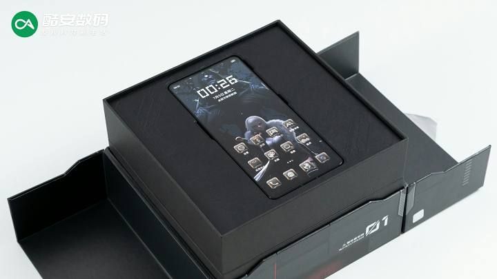 努比亚 Z40S Pro 灵笼限定版开箱图赏】