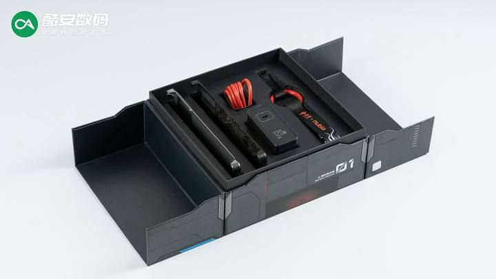 努比亚 Z40S Pro 灵笼限定版开箱图赏】