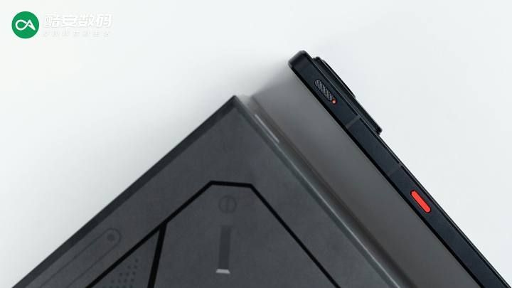 努比亚 Z40S Pro 灵笼限定版开箱图赏】