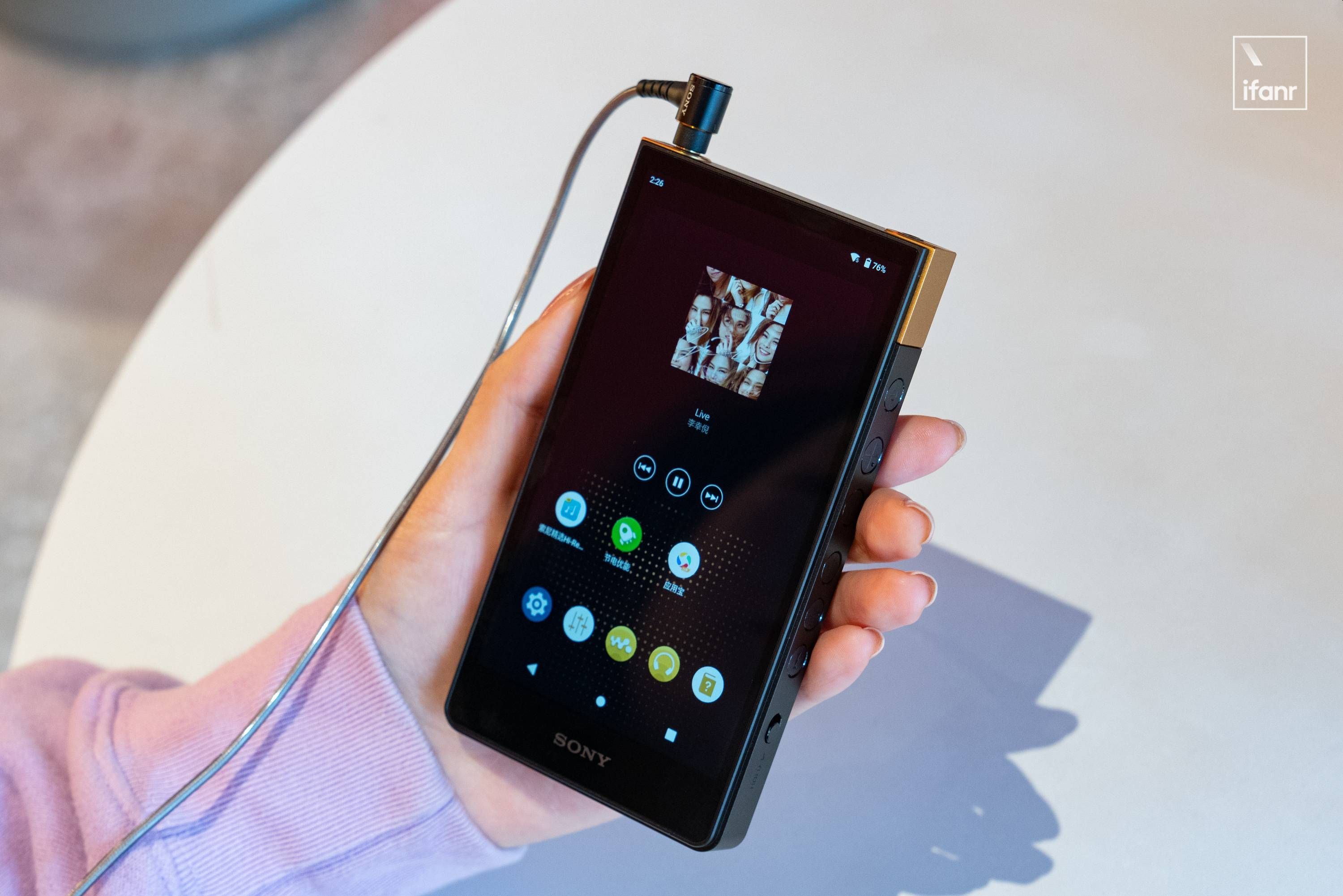 索尼 NW-ZX700 体验：更便携的「小黑砖」，随身醇音的工程级进化
