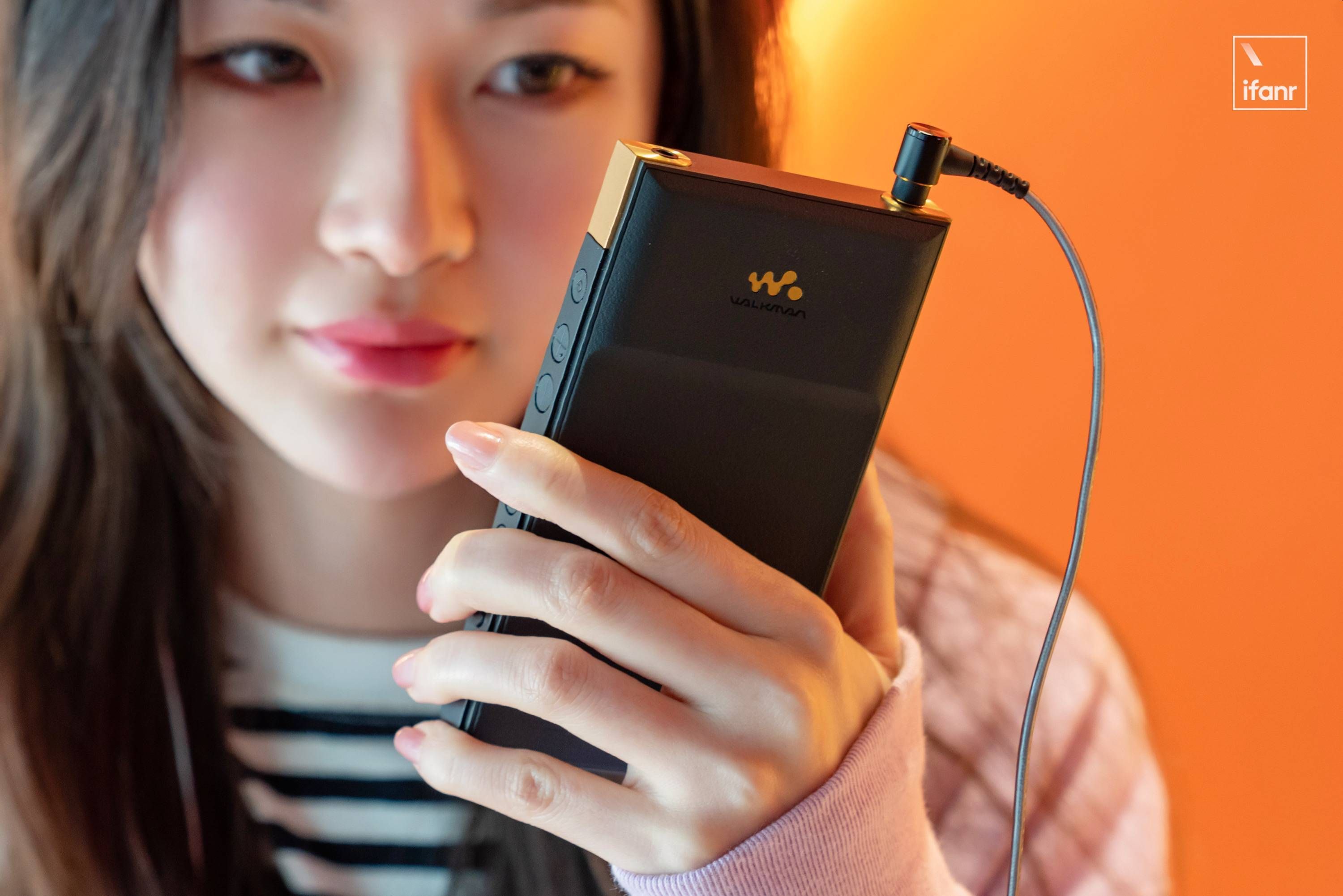 索尼 NW-ZX700 体验：更便携的「小黑砖」，随身醇音的工程级进化