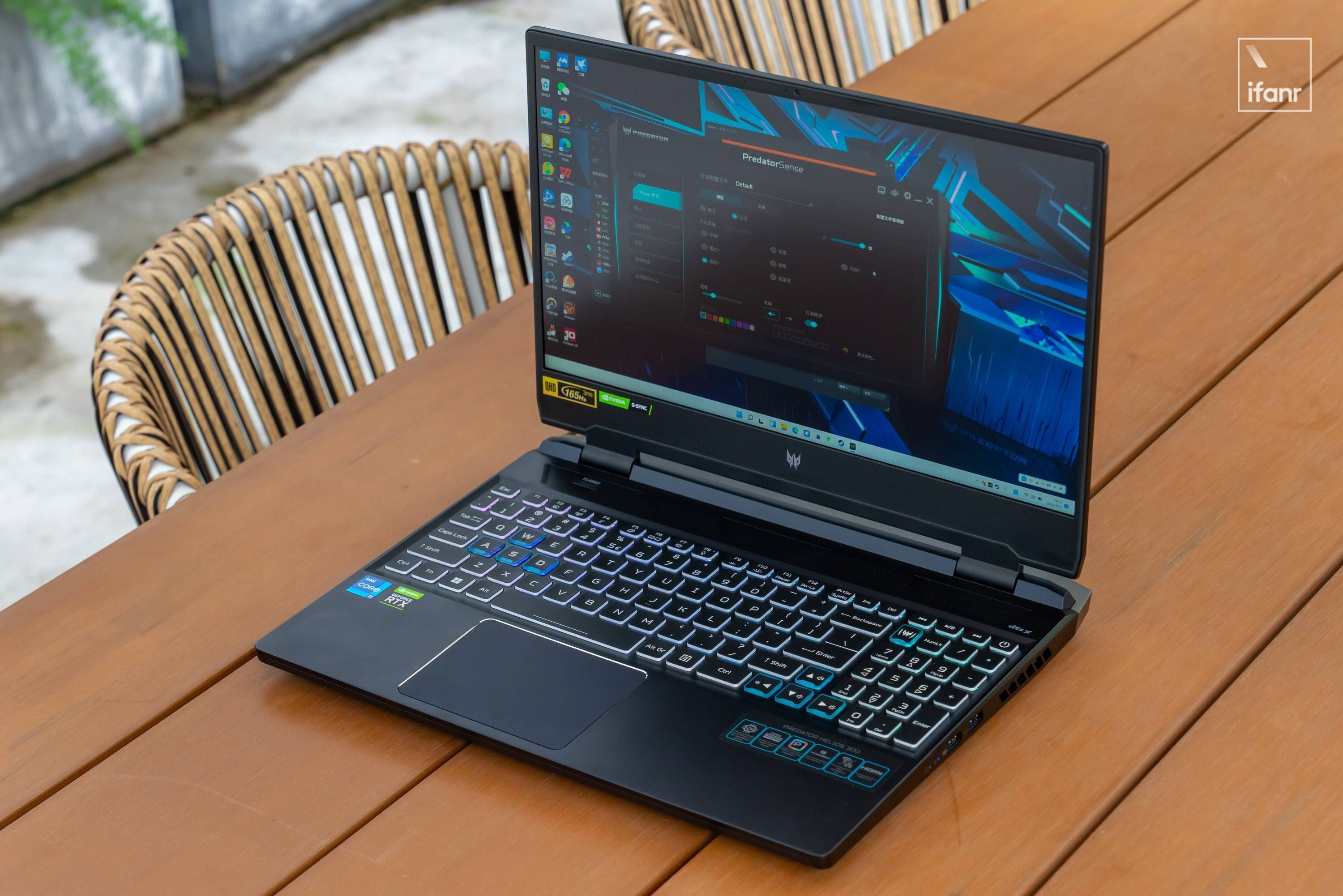 Acer 掠夺者战斧 300 游戏本体验：标压 12 代酷睿 i7 提升明显