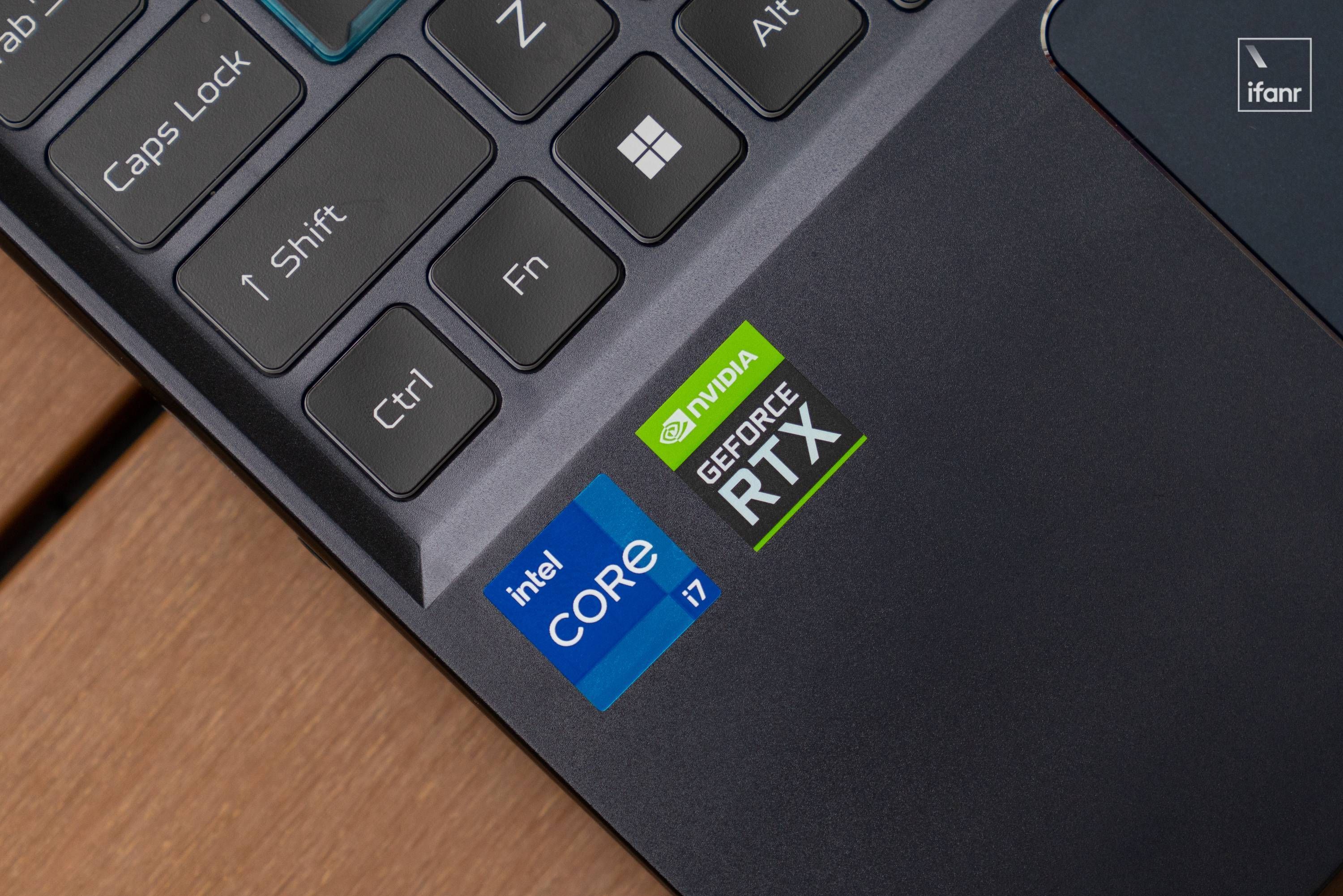 Acer 掠夺者战斧 300 游戏本体验：标压 12 代酷睿 i7 提升明显