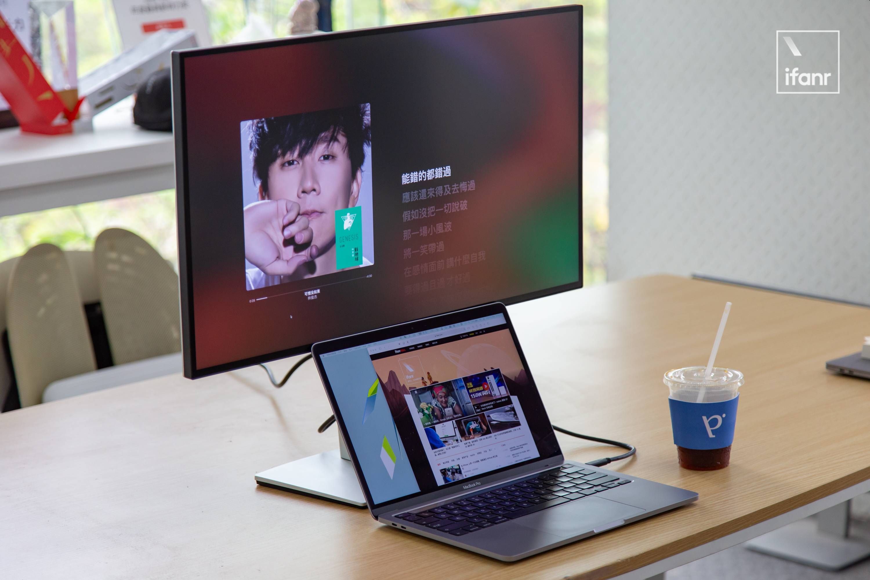 首发 4K IPS Black 技术，戴尔 U2723QE 显示器体验