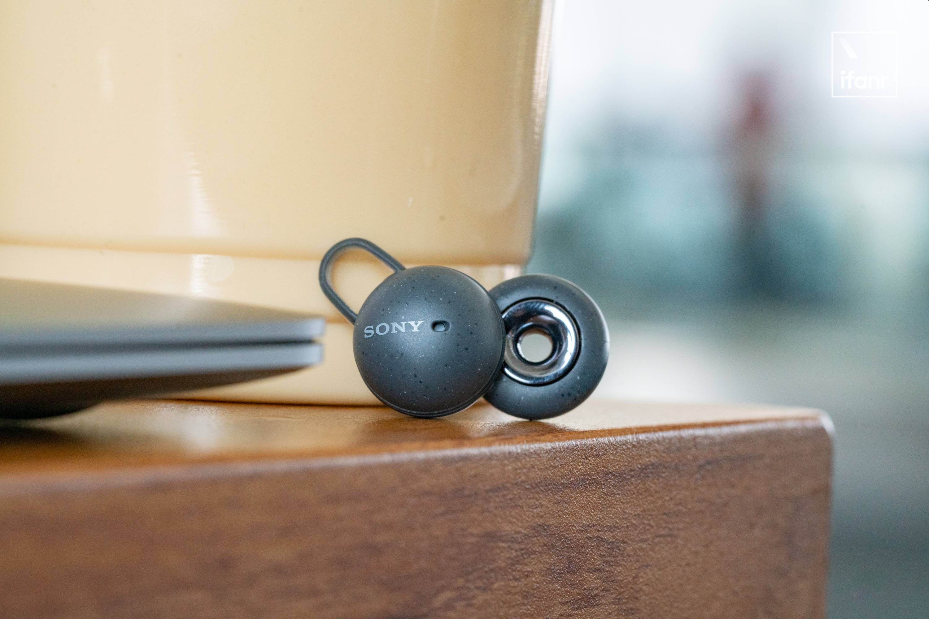 索尼 LinkBuds 首发体验：环境音全开，对标 AirPods 的开放式耳机