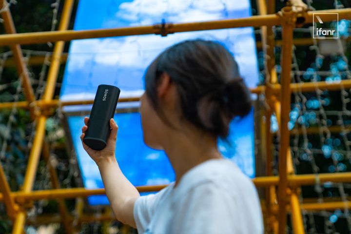 Sonos Roam SL 体验：蓝牙和 WiFi 双模，终于可以从室内走向室外