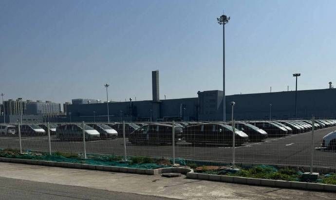 电池技术瓶颈困住理想的电动车之路，如何自救？