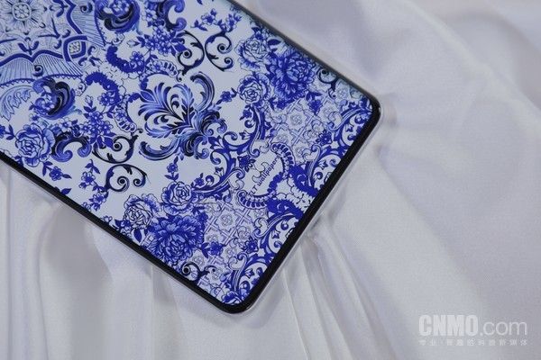 独特东方美学设计，Vivo S19 Pro的全焦人像摄影亮点