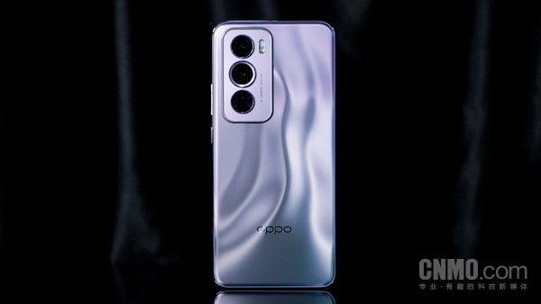 OPPO Reno12系列，全网测评深度剖析 AI 引领潮流