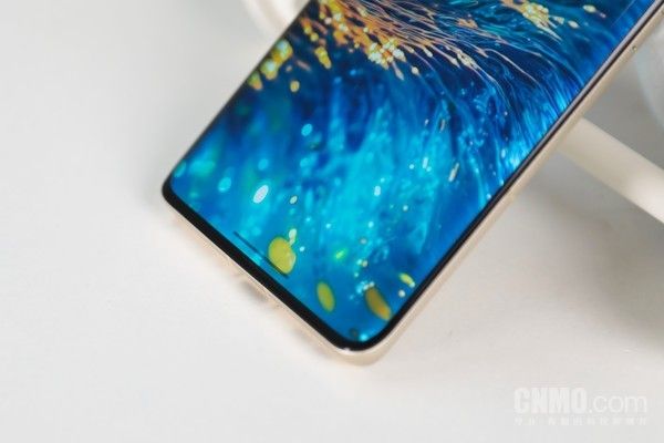 美学与科技的完美融合，Moto X50 Ultra首发评测