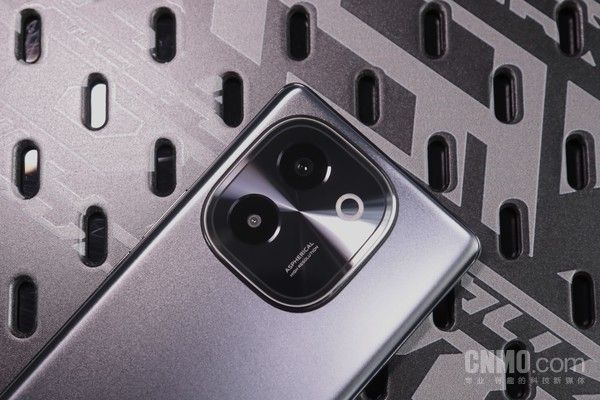 超值千元左右，全新Vivo Y200评测