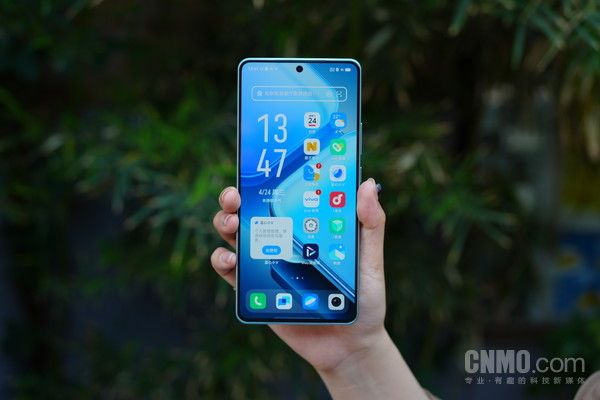 AIoT领军者，第三代骁龙8s的中级性能过渡之作 - IQOO Z9 Turbo