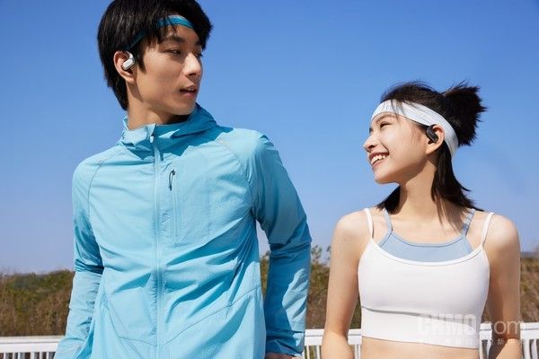 Shokz OpenFit Air，让你的耳朵自由呼吸的耳机