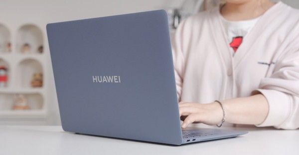 华为MateBook X Pro，AI与西装设计的完美融合