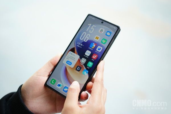 Vivo X Fold3 Pro，实现全天候屏幕沉浸体验的全备潜望镜电池