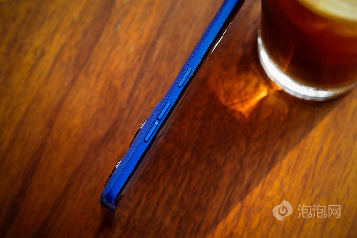 外观时尚、续航5000mAh，摩托罗拉S50 Neo评测