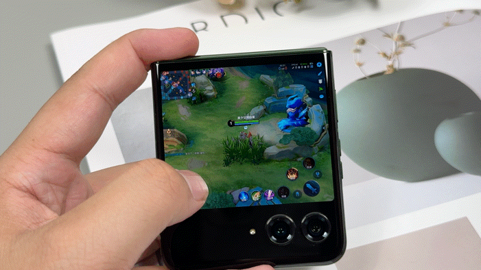 联想Moto Razr 50 Ultra AI全面评测，超大屏幕和实用AI智能折叠手机！
