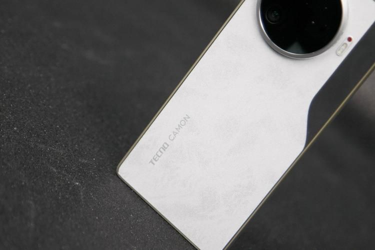 TECNO Camon 30 Pro 5G， 图像旗舰性能领先