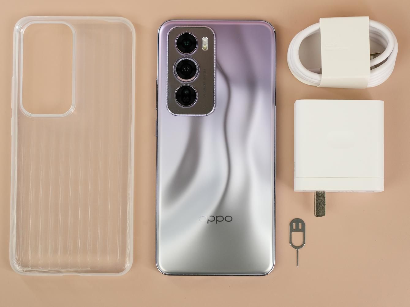 OPPO Reno 12 Pro，内外兼修的小轻旗舰