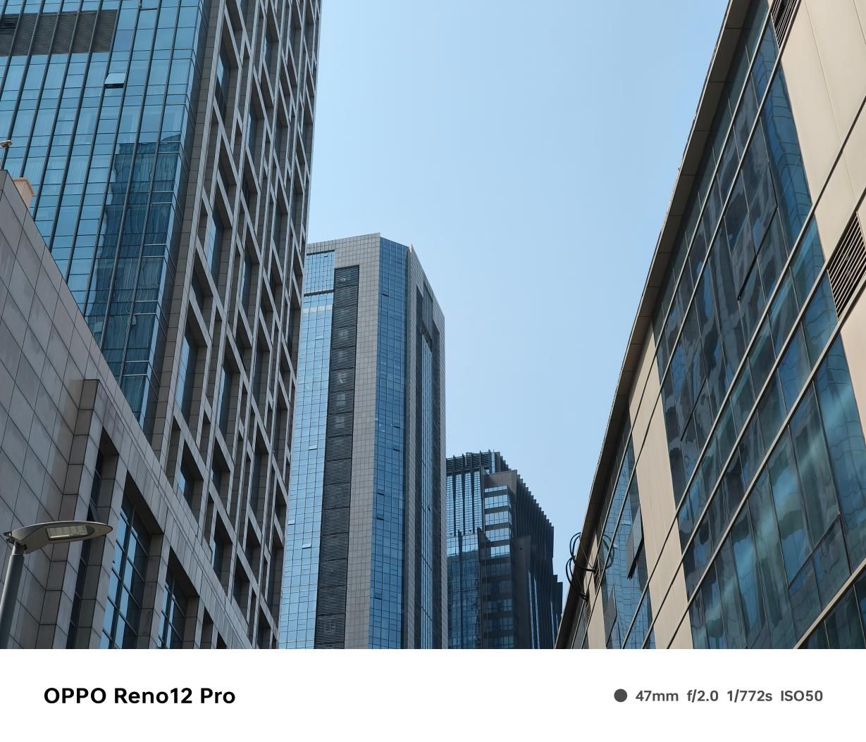 OPPO Reno 12 Pro，内外兼修的小轻旗舰
