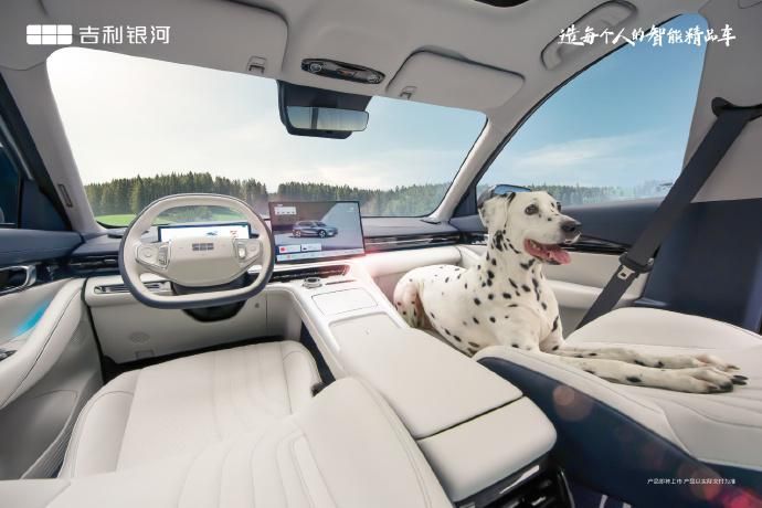 极氪007继续引领5月汽车性能排行榜，骁龙8295仍居首位