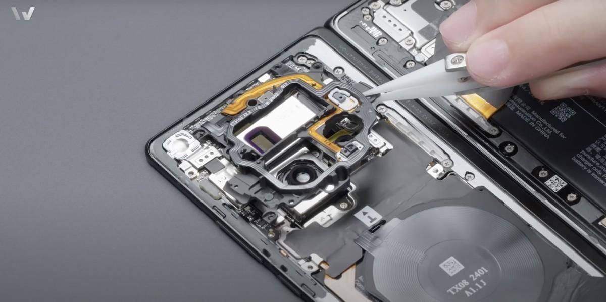 vivo X Fold3 Pro折叠屏结构解析，6.8英寸屏幕下的超轻巧组件