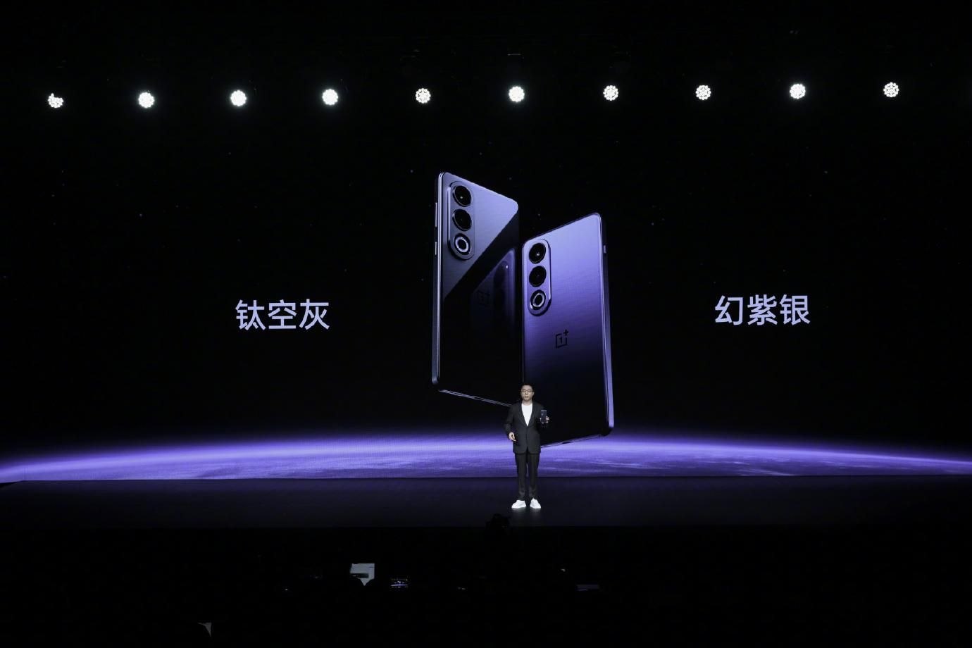 一加Ace 3V: 推出首款搭载骁龙7+的旗舰手机，售价1999元！