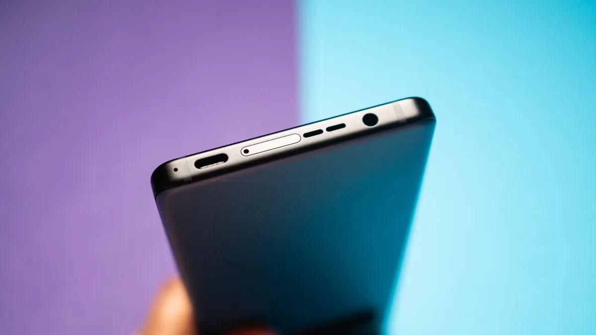 华硕Zenfone 11 Ultra，骁龙8 Gen3+IMX890主照曝光