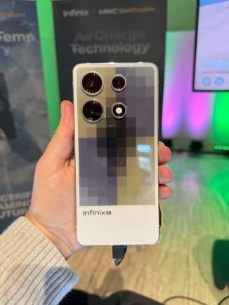 Finix展示变色E色移技术手机后壳