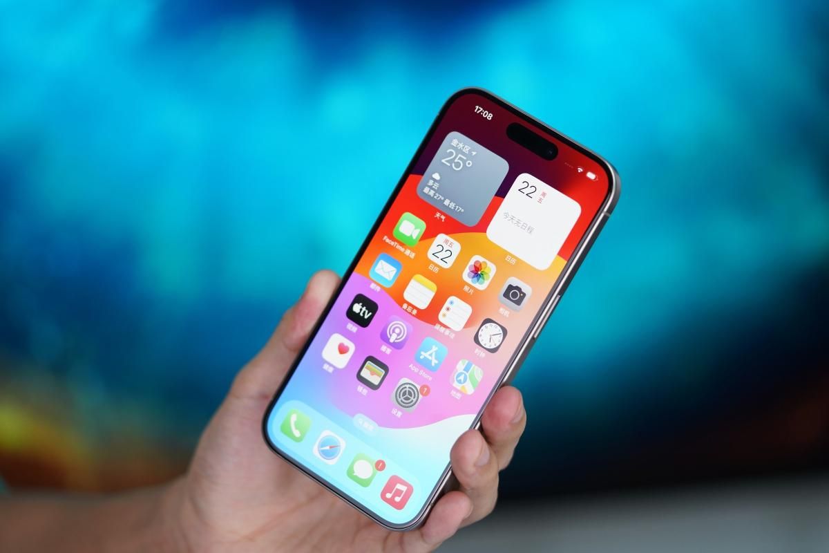 iPhone 占全球手机总收入一半，平均售价高达 6,400 元