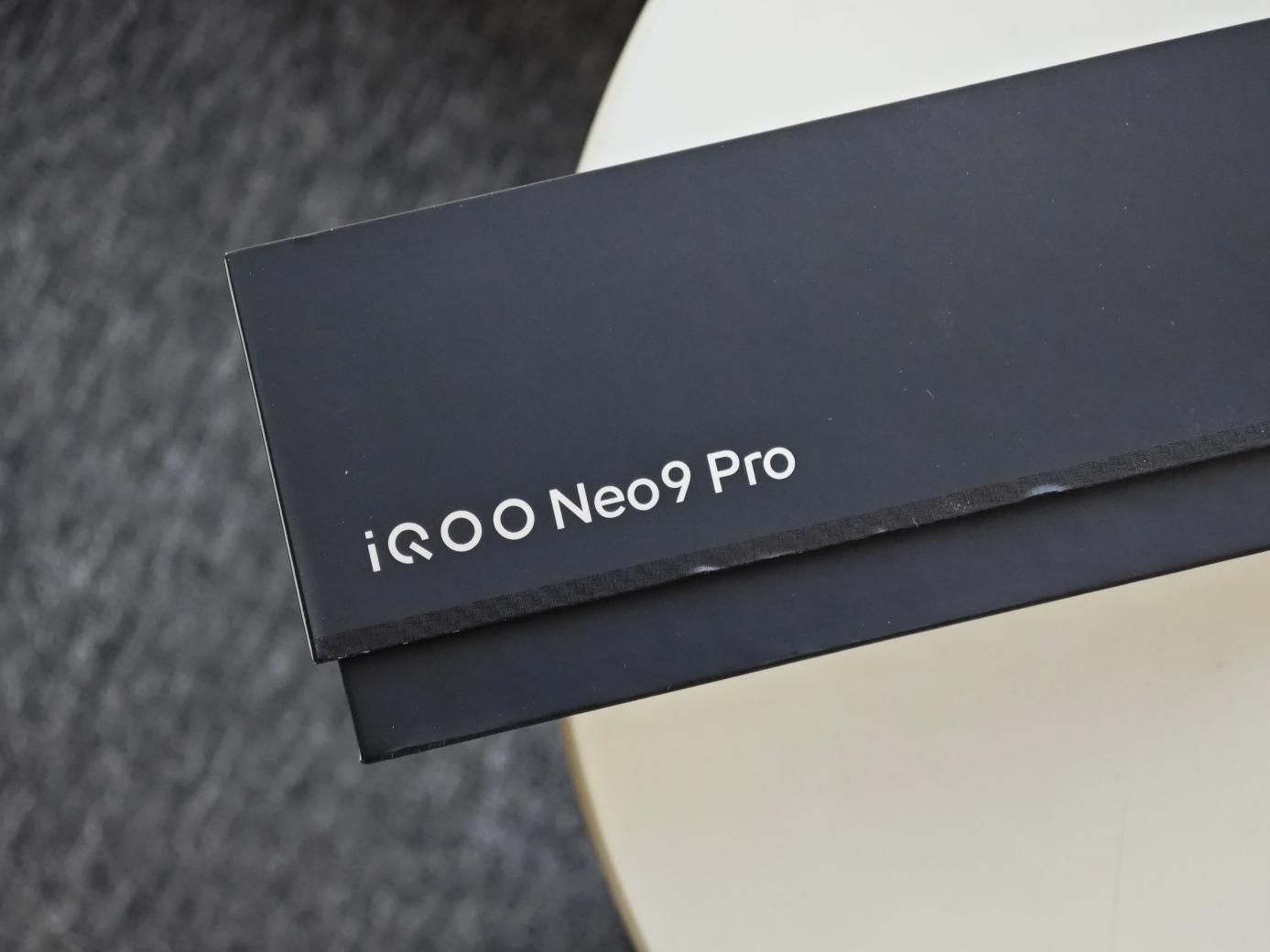 全新研发！IQOO Neo9 Pro内外焕新设计全面评测
