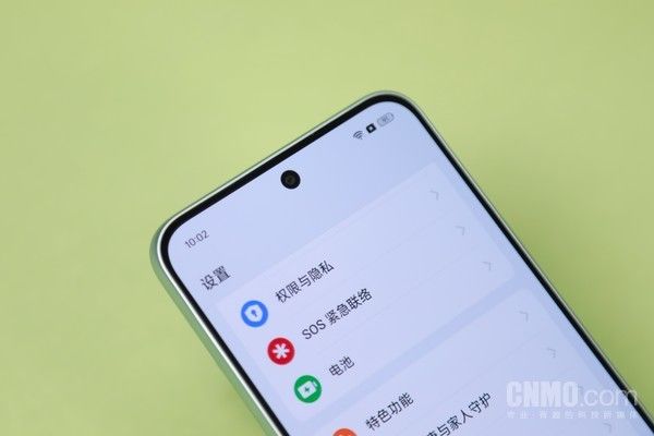 OPPO A3，搭载美直板屏，轻巧简洁的千元机就选它