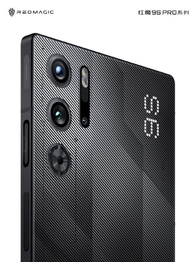 红魔9S Pro系列发布，白车身设计，爱爱情的味道