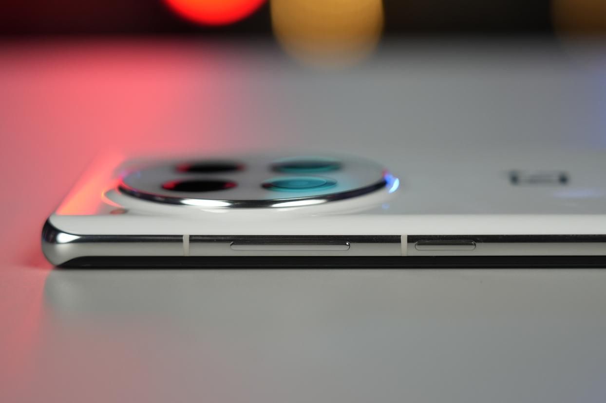 一加Ace 3 Pro，高性能和质感全面升级的旗舰手机