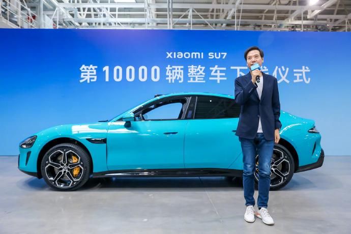 小米正式发布小米新款旗舰手机，小米骁龙888新机即将发布？米粉们翘首以盼！