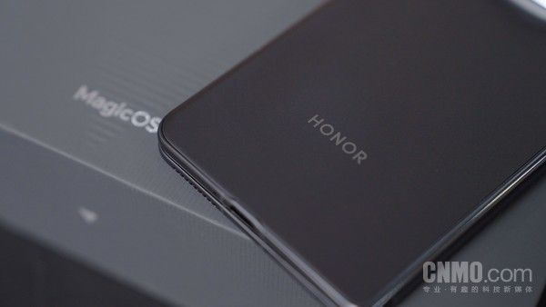荣耀Magic V3实力与轻和性并存，你值得拥有吗?