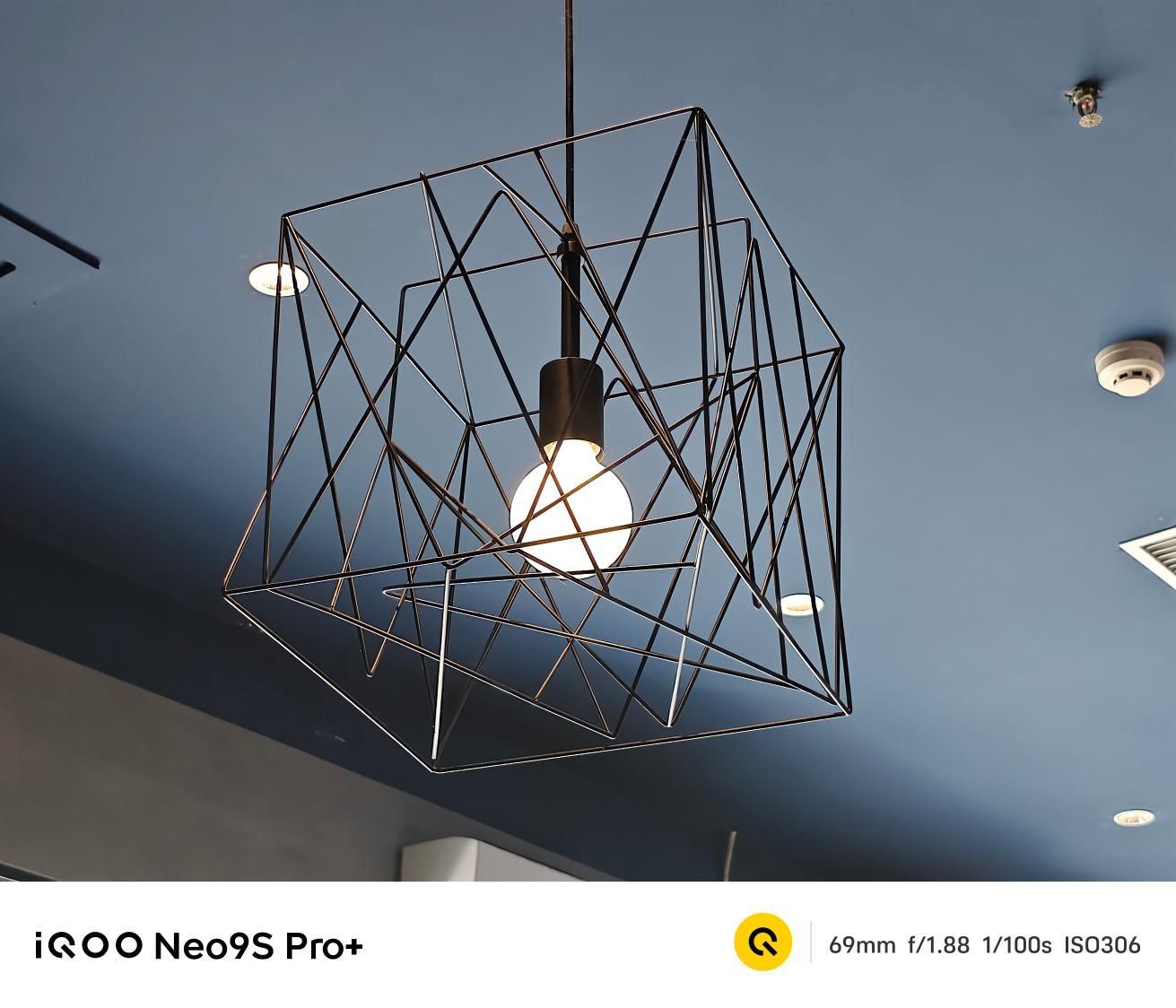 新科世代智能生活第一台，iqoo Neo9s Pro+到底值得拥有吗?