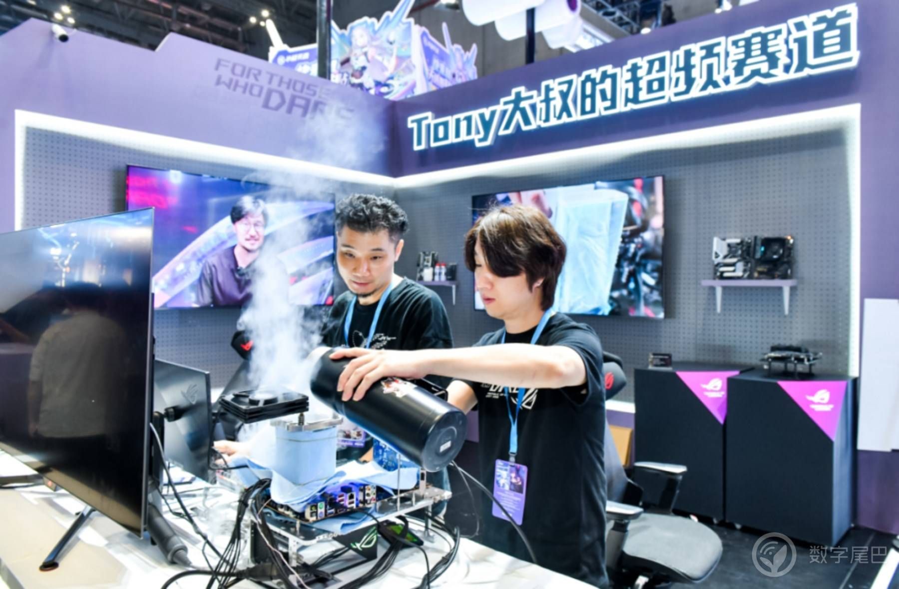 ROG玩家国度电竞神服装，梦想舞台，信仰之力震撼来袭！