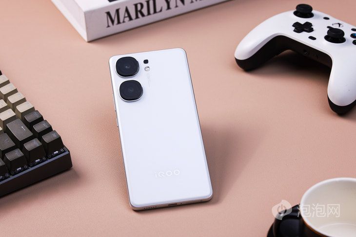 超声波解锁手机，iqoo Neo9s Pro+智能影像体验新高度