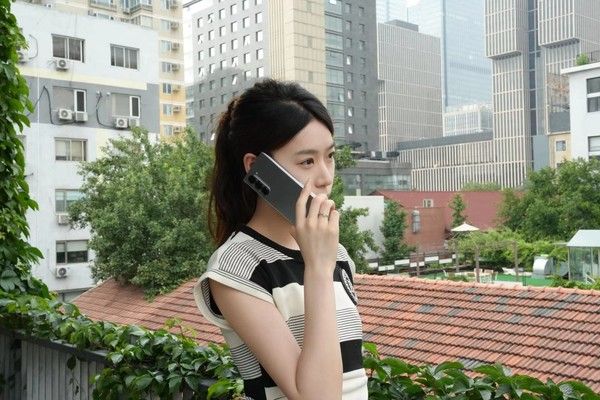 三星Z Fold6折叠大屏新设计，AI体验升级易用